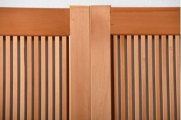 中古美品　木味を楽しめる美しさ　檜・杉材の高級格子戸(2)