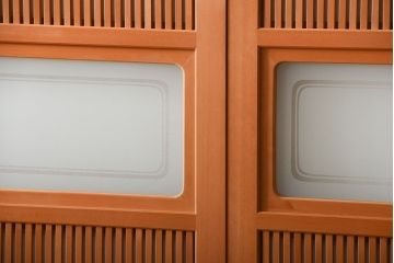 中古美品　木味を楽しめる美しさ　檜・杉材の高級格子戸(2)