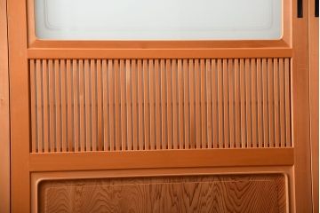 中古美品　木味を楽しめる美しさ　檜・杉材の高級格子戸(2)