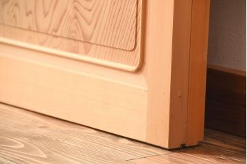 中古美品　木味を楽しめる美しさ　檜・杉材の高級格子戸2枚セット