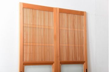 中古美品　木味を楽しむ美しさ　檜・杉材の高級障子格子戸2枚セット