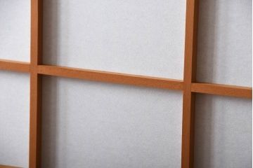 中古美品　木味を楽しむ美しさ　檜・杉材の高級障子格子戸2枚セット