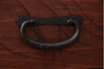 アンティーク家具　古民具・骨董　前面欅材のアンティーク衣装箪笥