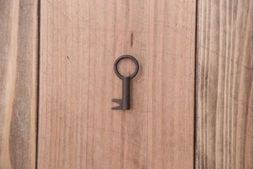 アンティーク家具　古民具・骨董　前面欅材のアンティーク衣装箪笥