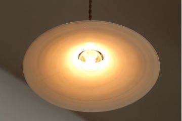 昭和レトロ　白いガラスのアンティーク平笠照明