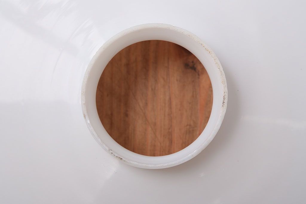 昭和レトロ　白いガラスのアンティーク平笠照明