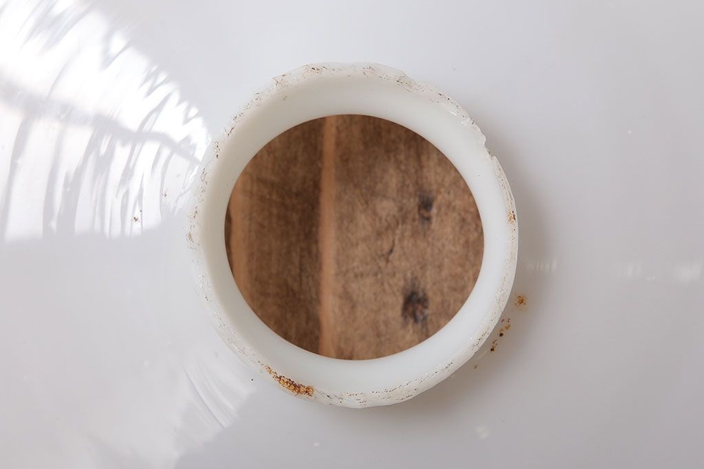 昭和レトロ　白いガラスのアンティーク平笠照明