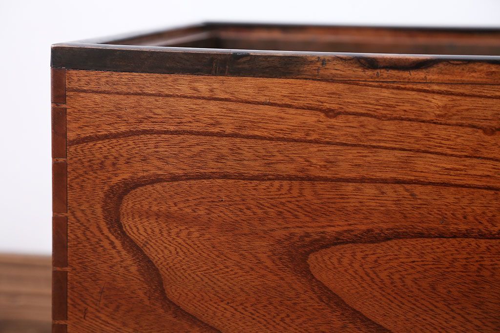 アンティーク雑貨　古民具・骨董　古い欅材のアンティーク角火鉢