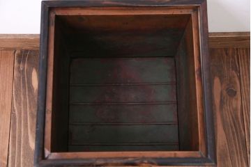 アンティーク雑貨　古民具・骨董　古い欅材のアンティーク角火鉢