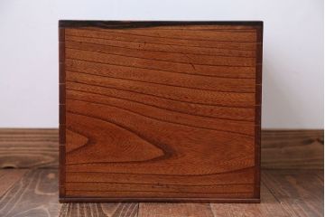 アンティーク雑貨　古民具・骨董　古い欅材のアンティーク角火鉢