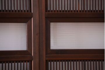 古民具・骨董　腰板欅材!裏障子付き格子戸4枚セット