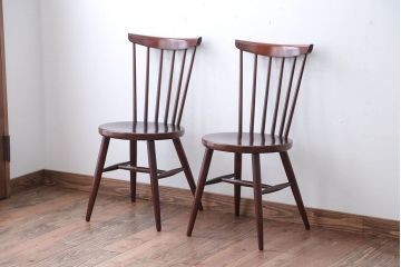 中古　秋田木工　レトロなスピンドルチェア(ダイニングチェア)2脚セット