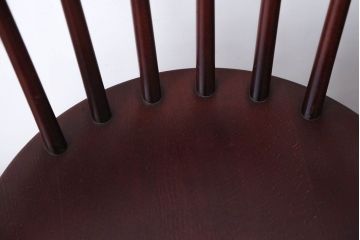 中古　秋田木工　レトロなスピンドルチェア(ダイニングチェア)2脚セット