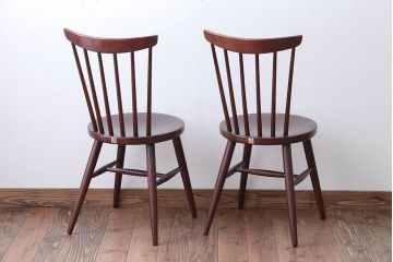 中古　秋田木工　レトロなスピンドルチェア(ダイニングチェア)2脚セット