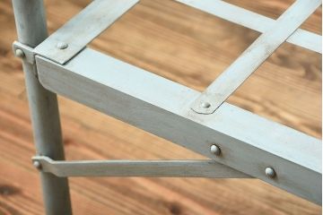 アンティーク家具　アンティークペイント　爽やかな色のアイアン折り畳みベッドフレーム