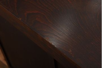 中古　北海道民芸家具　シックな脚付きサイドボード(2)