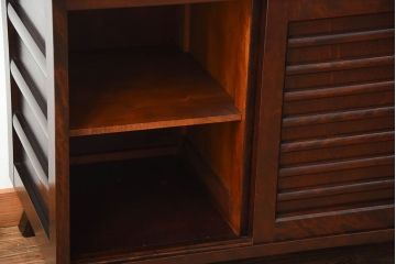 中古　北海道民芸家具　シックな脚付きサイドボード(2)