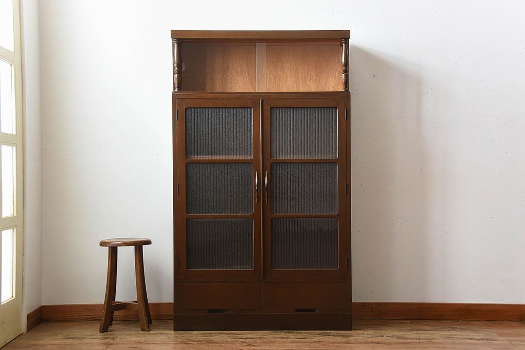 アンティーク家具　和製アンティーク　モールガラス入り!上品なアンティーク本箱