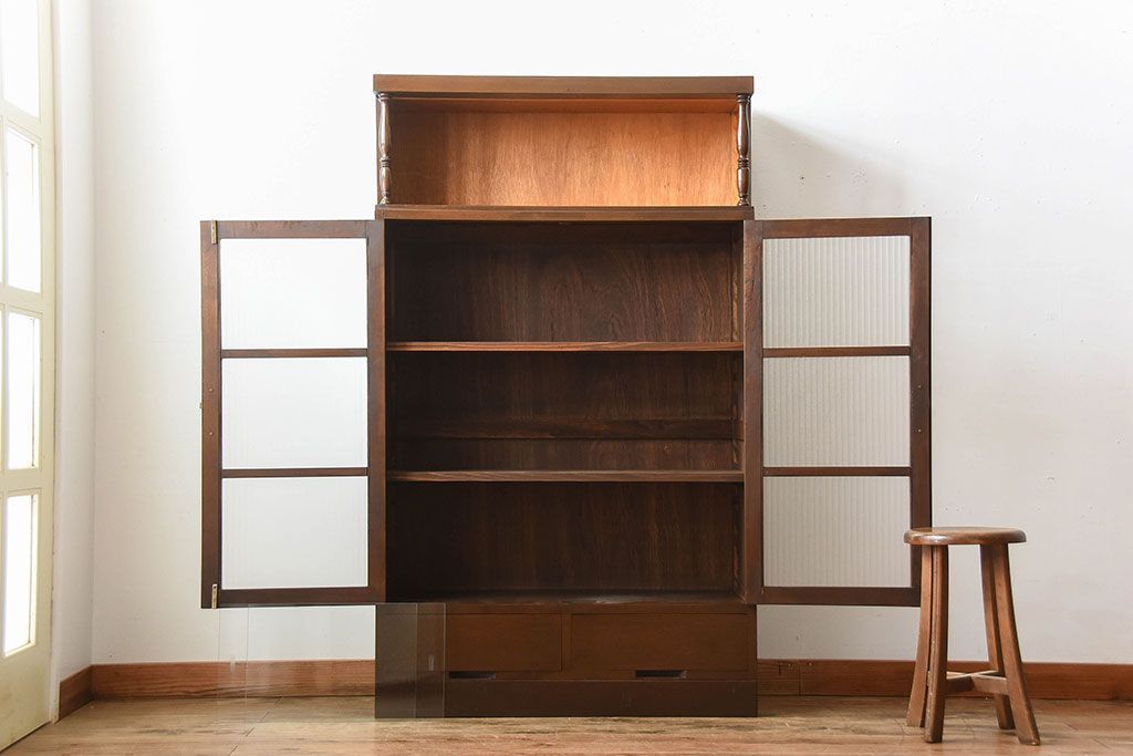 アンティーク家具　和製アンティーク　モールガラス入り!上品なアンティーク本箱