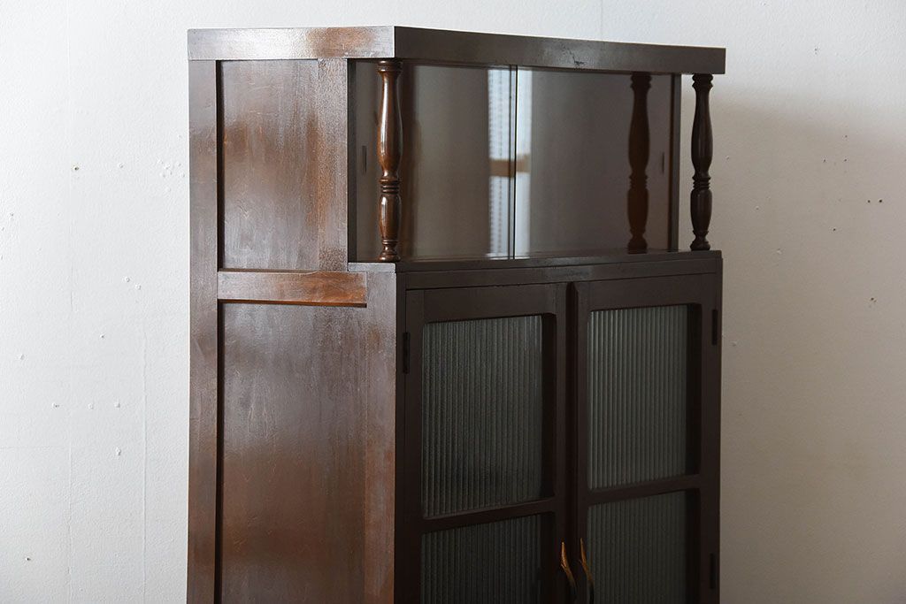 アンティーク家具　和製アンティーク　モールガラス入り!上品なアンティーク本箱