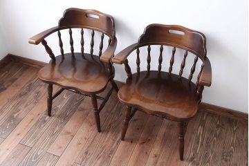 中古　飛騨産業　キツツキマーク　穂高　アームチェア(キャプテンチェア)2脚セット