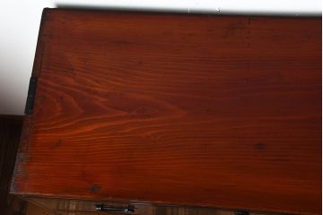 アンティーク家具　和製アンティーク　面取りが上品な前面欅材の高級衣装箪笥(1)