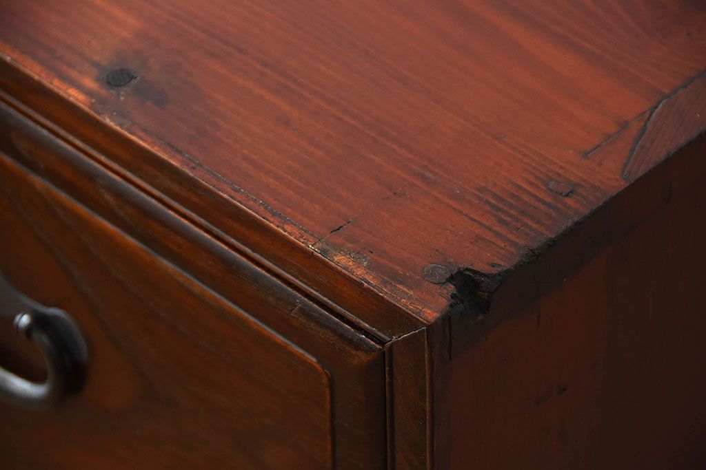 アンティーク家具　和製アンティーク　面取りが上品な前面欅材の高級衣装箪笥(1)