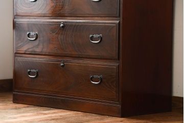 アンティーク家具　和製アンティーク　面取りが上品な前面欅材の高級衣装箪笥(1)