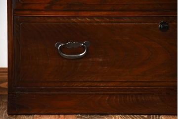 アンティーク家具　和製アンティーク　面取りが上品な前面欅材の高級衣装箪笥(1)