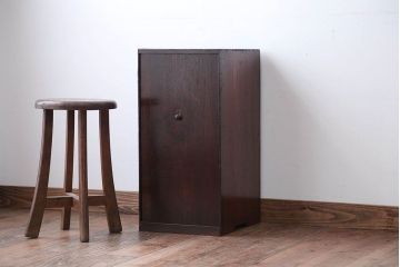 アンティーク家具　和製アンティーク　倹飩(けんどん)式扉の小物収納用木製戸棚