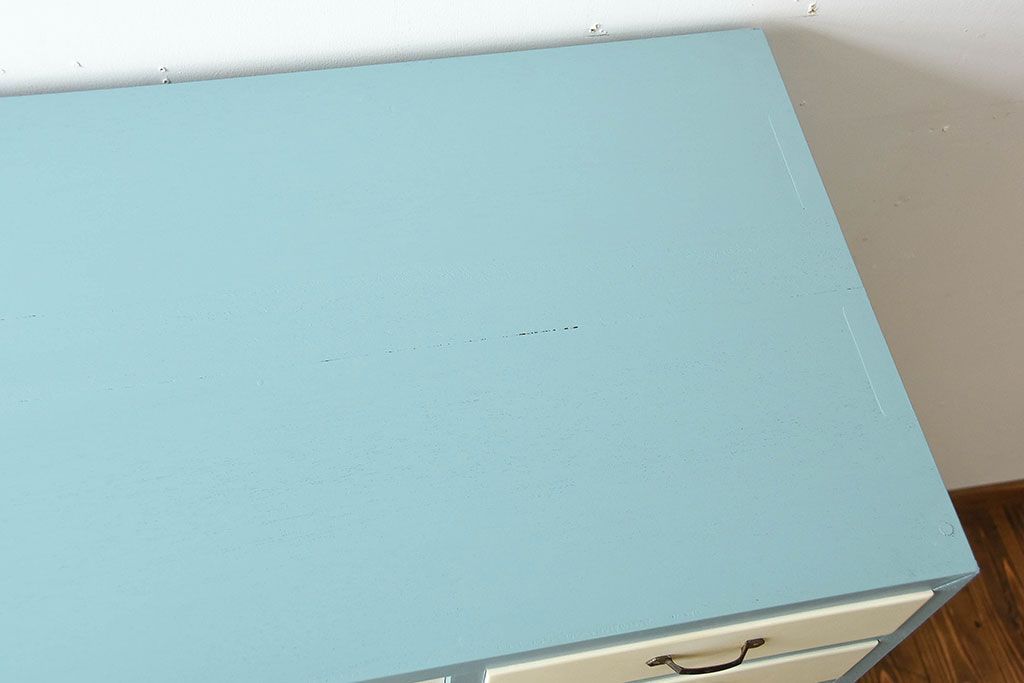 レトロ家具　昭和レトロ　ペイントがかわいいアンティークチェスト
