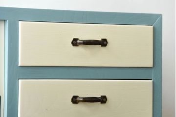 レトロ家具　昭和レトロ　ペイントがかわいいアンティークチェスト