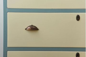 レトロ家具　昭和レトロ　ペイントがかわいいアンティークチェスト