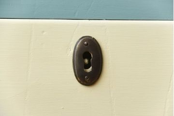 レトロ家具　昭和レトロ　ペイントがかわいいアンティークチェスト