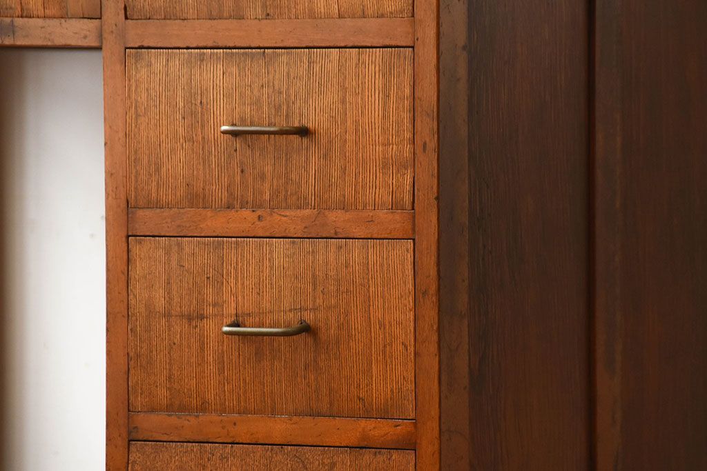 レトロ家具　和製アンティーク　シンプルで小ぶりな昭和レトロスタイルのアンティーク片袖机(デスク)