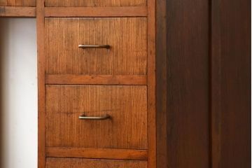 レトロ家具　和製アンティーク　シンプルで小ぶりな昭和レトロスタイルのアンティーク片袖机(デスク)