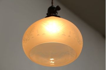 和製アンティーク　オパールガラスのレトロな電笠照明(天井照明)