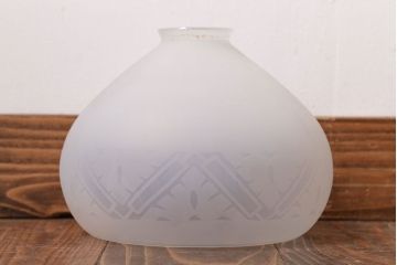 和製アンティーク　オパールガラスのレトロな電笠照明(天井照明)