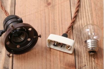 和製アンティーク　オパールガラスのレトロな電笠照明(天井照明)