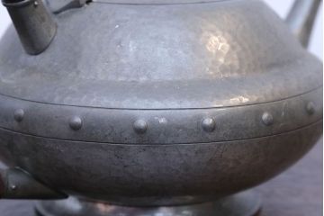 アンティーク雑貨　イギリスアンティーク　W&Co HOMELAND ピューター(錫)製ティーポット