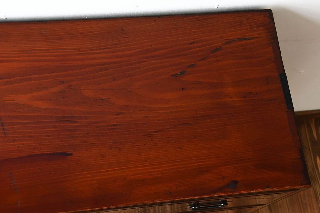 アンティーク家具　和製アンティーク　面取りが上品な前面欅材の高級衣装箪笥(2)