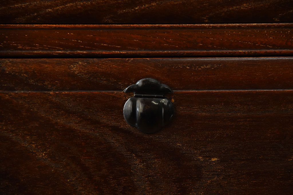 アンティーク家具　和製アンティーク　面取りが上品な前面欅材の高級衣装箪笥(2)