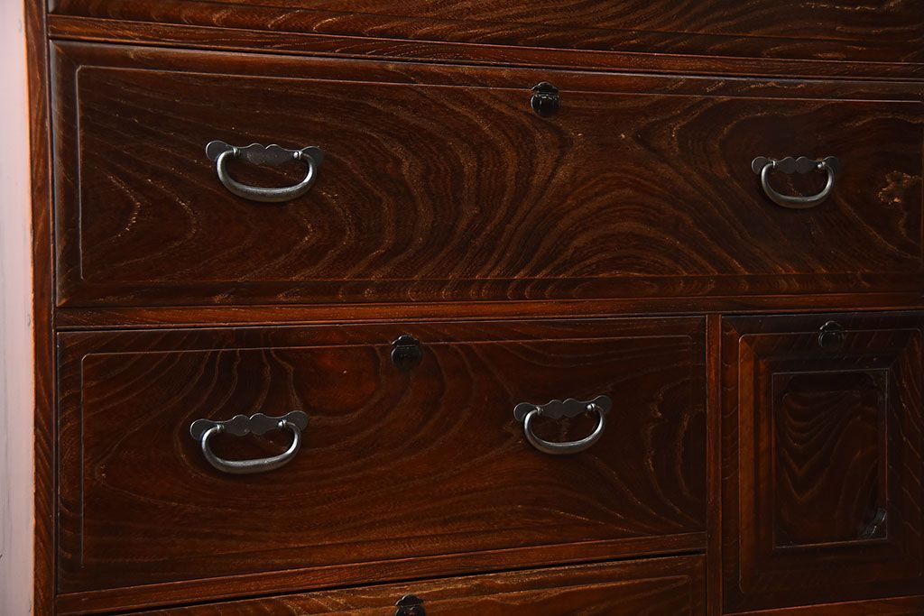 アンティーク家具　和製アンティーク　面取りが上品な前面欅材の高級衣装箪笥(2)