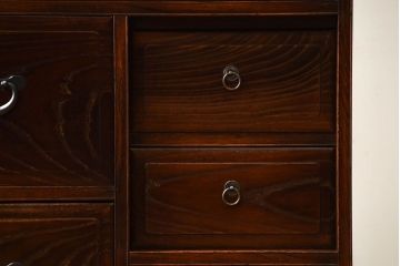 アンティーク家具　和製アンティーク　面取りが上品な前面欅材の高級衣装箪笥(2)