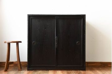 アンティーク家具　古民具・骨董　古い木が味わい深いアンティーク帳場戸棚