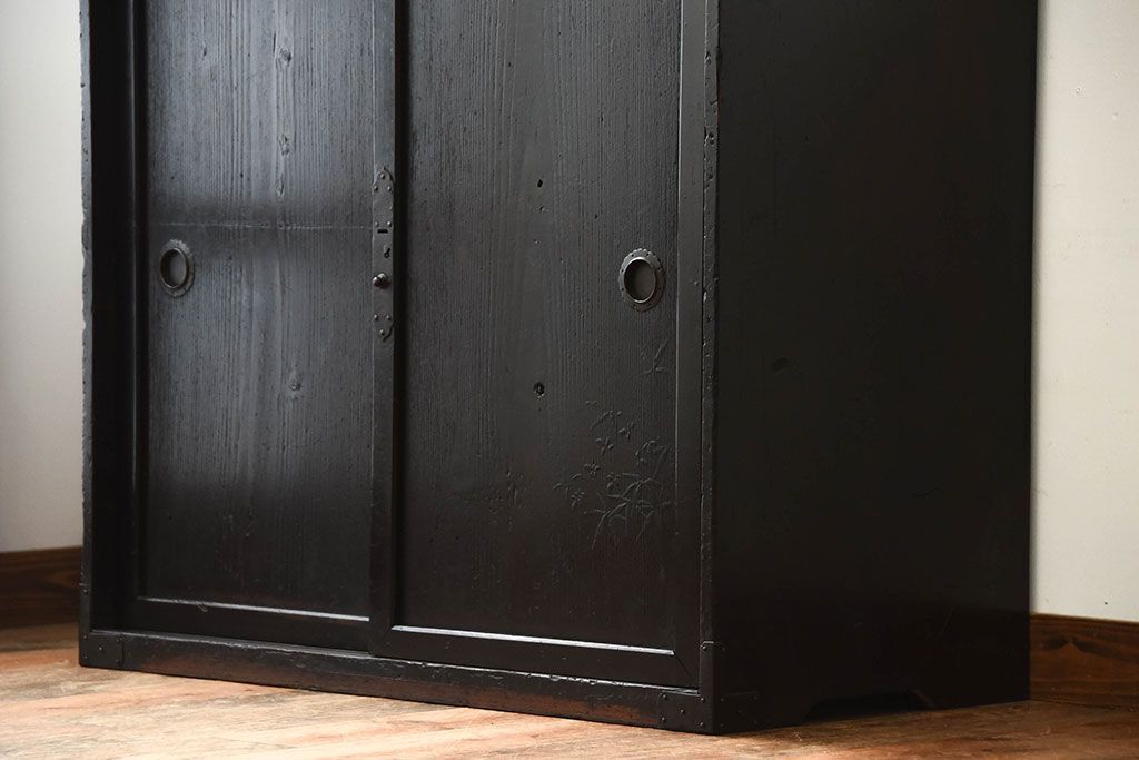 アンティーク家具　古民具・骨董　古い木が味わい深いアンティーク帳場戸棚