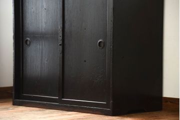 アンティーク家具　古民具・骨董　古い木が味わい深いアンティーク帳場戸棚