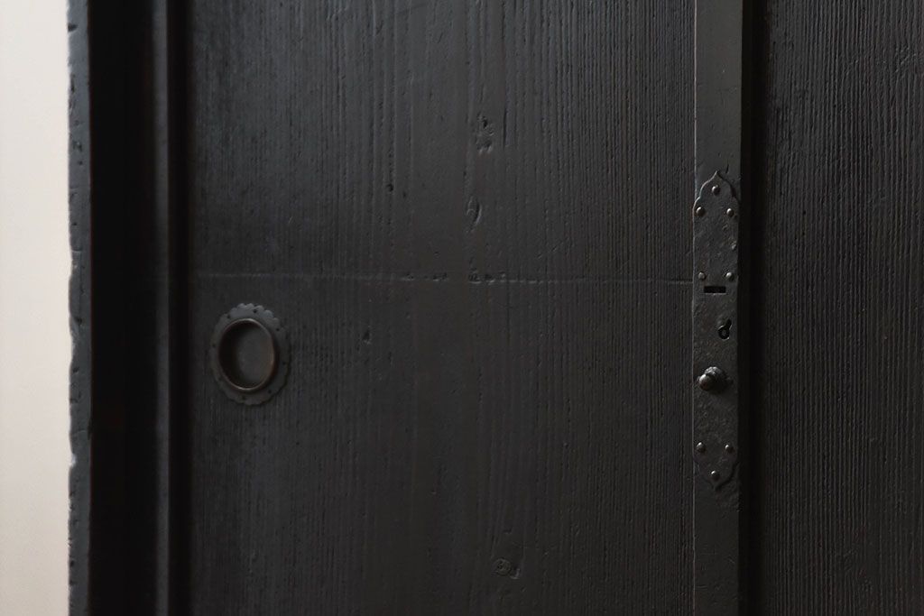 アンティーク家具　古民具・骨董　古い木が味わい深いアンティーク帳場戸棚