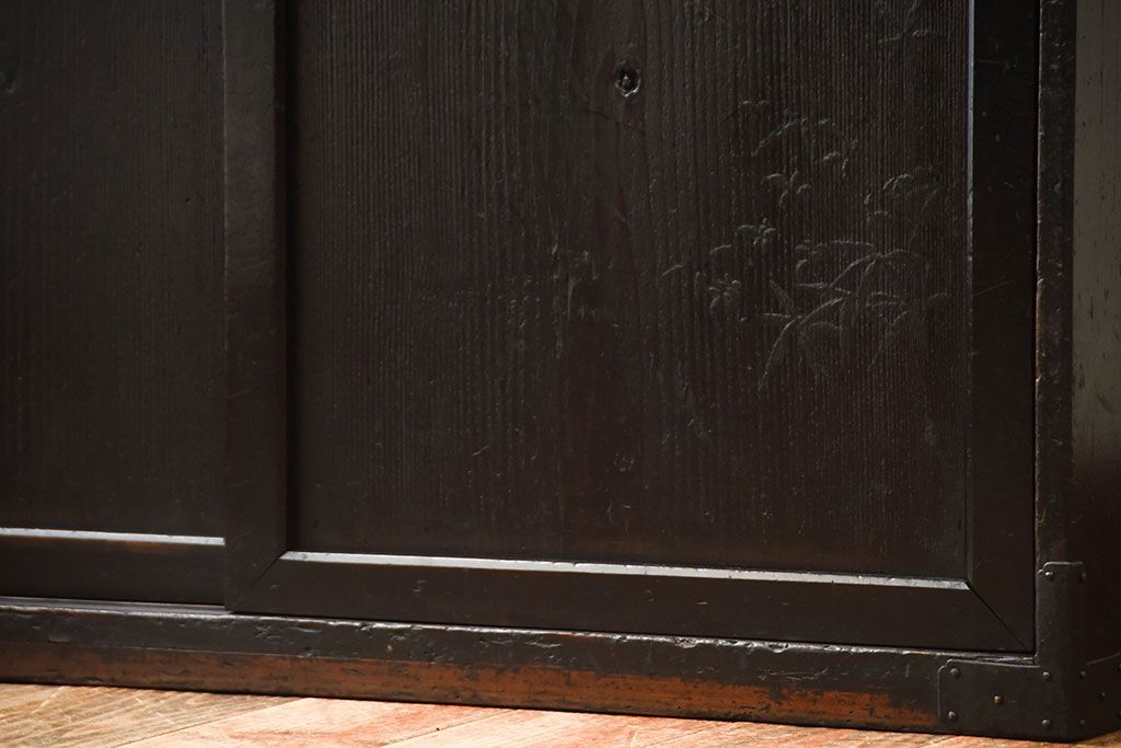 アンティーク家具　古民具・骨董　古い木が味わい深いアンティーク帳場戸棚