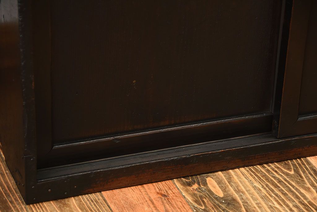 アンティーク家具　古民具・骨董　古い木が味わい深いアンティーク帳場戸棚